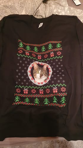 Customer photo review of "Ugly Christmas Sweater" Pullover mit Katze oder Hund