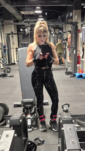 Customer photo review of Leggings Push Up Marmo Nero