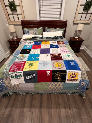 Customer photo review of Project Repat T-Shirt Quilt