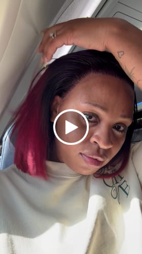 Customer video review of Vietnamese SDD Bone Straight 2x6 20 inch Ombre Burgandy Wig