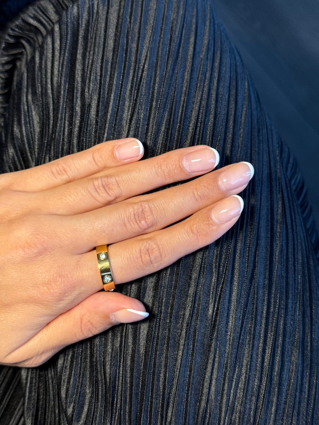 Customer photo review of Deluxe Timeless Stone Ring 14 Karat vergoldet