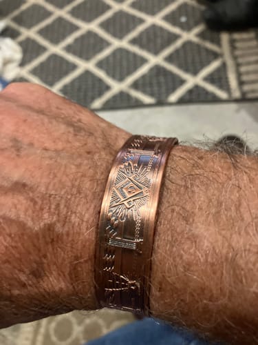 Customer photo review of MasonicMan Engraved Square and Compass Pure Copper Bracelet