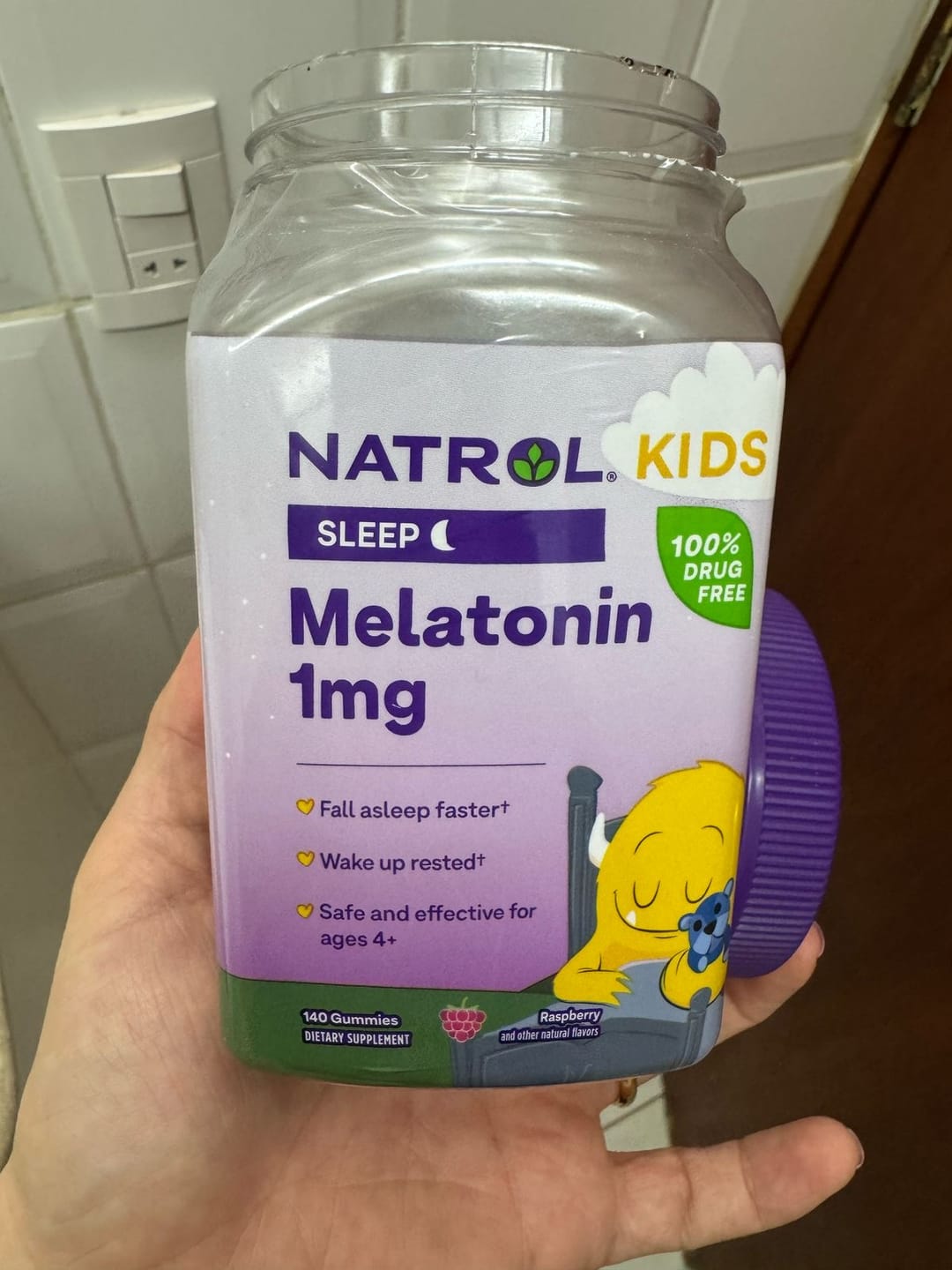 Customer photo review of Natrol Melatonina 1mg para Crianças 90 Gomas Sabor Raspberry