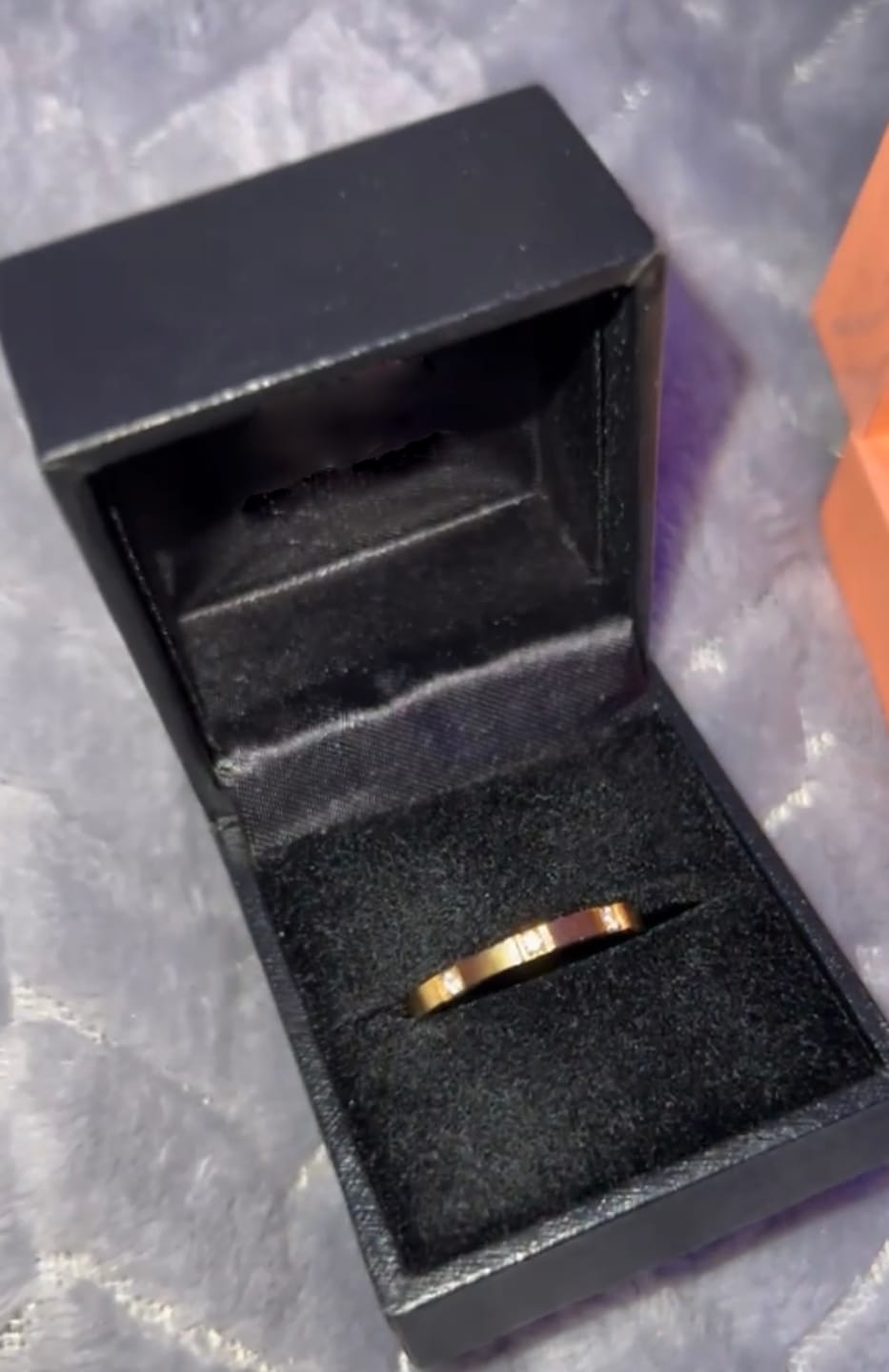 Customer photo review of Lola Ring | 18K vergoldet