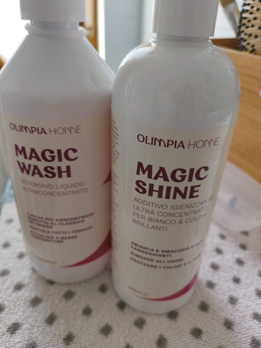 Customer photo review of Magic Shine - Additivo Igienizzante Ultra Concentrato per Bianco & Colori Brillanti Ml.400