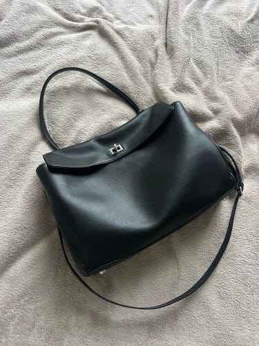 Customer photo review of Sac Cabas Noir - Kelsea