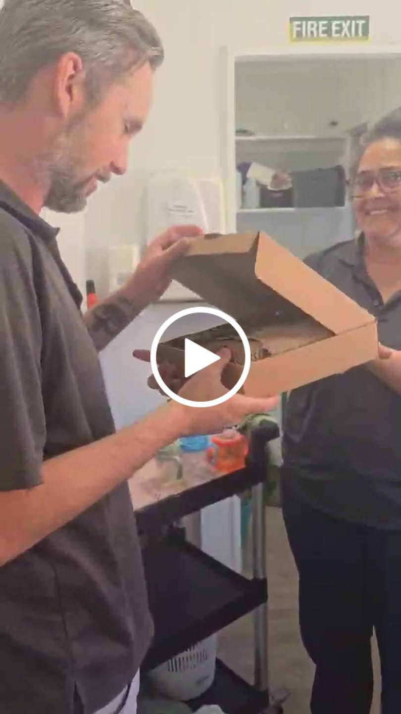 Customer video review of Custom message heart brownie
