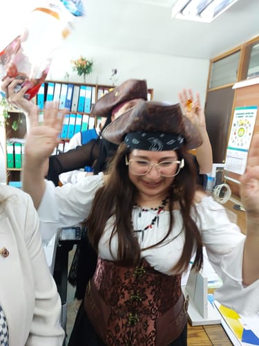 Customer photo review of DISFRAZ PIRATA BLANCO