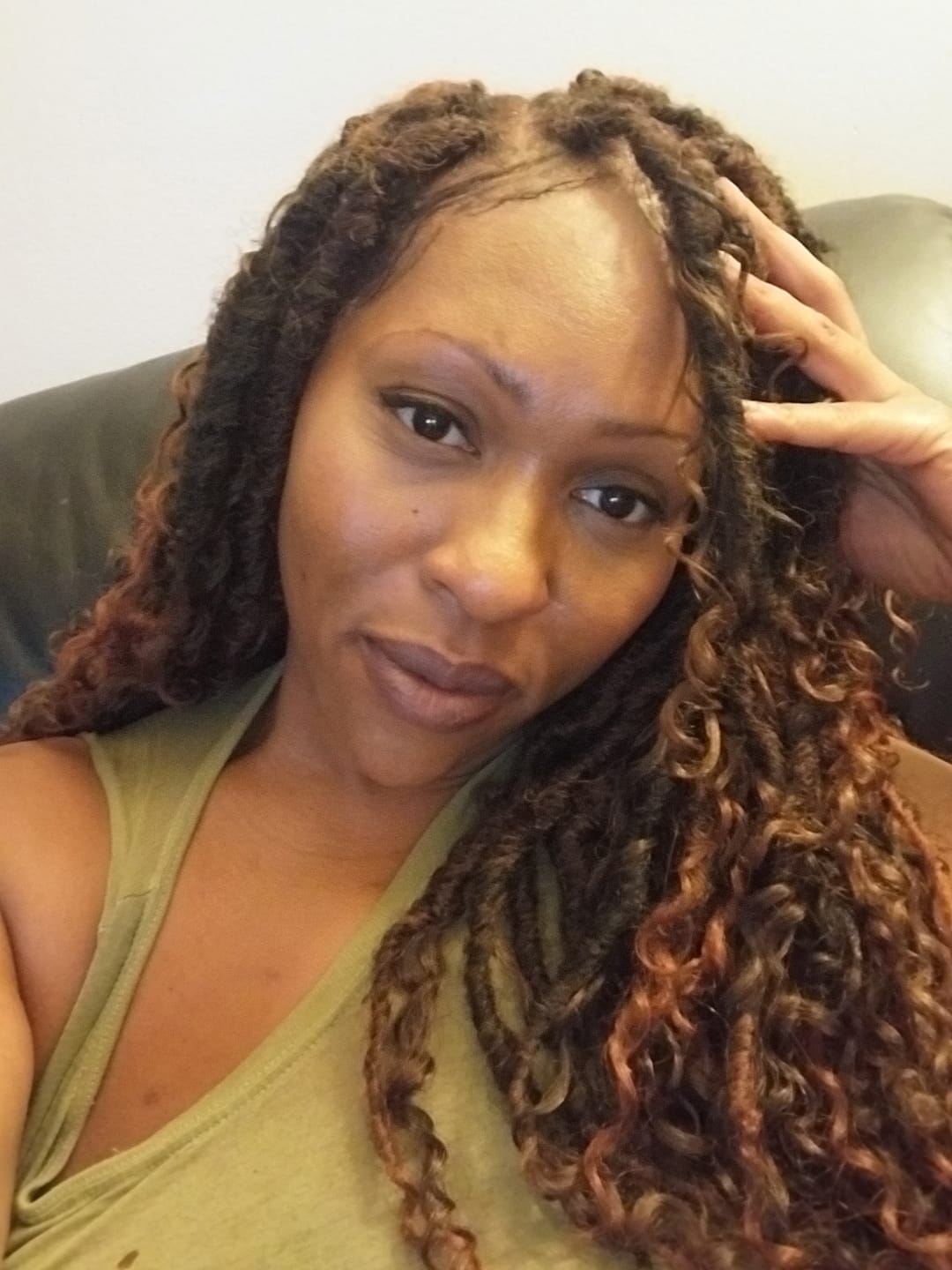 Customer photo review of Freetress Pre-Looped Crochet Braid - BOHO HIPPIE LOC 20"