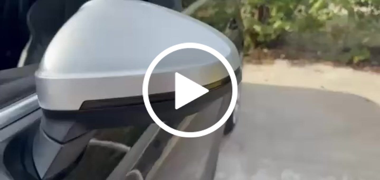 Customer video review of B9/B9.5 Dynamic Turn Signal