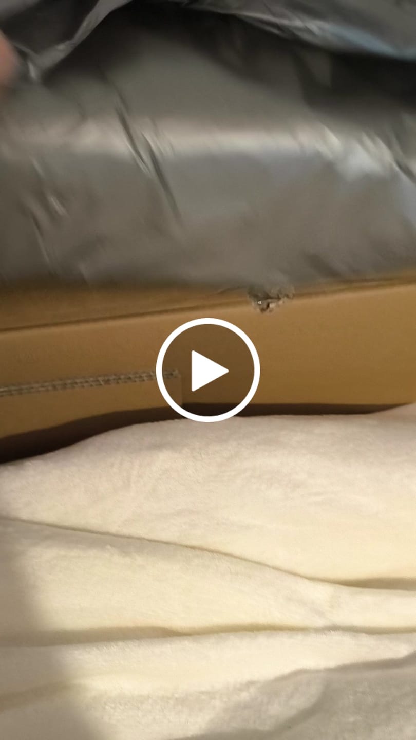 Customer video review of Silicon Wives Shipping Protection