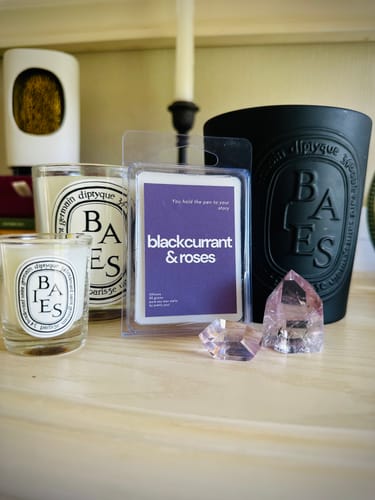 Customer photo review of Blackcurrant & Roses Wax Melt
