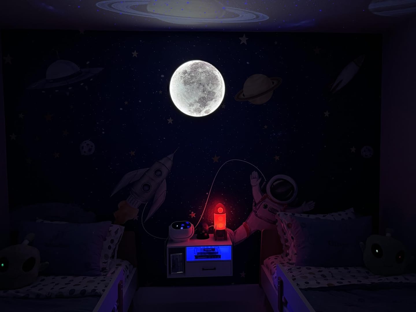 Customer photo review of WOMO Mond/Erde Runde Wandleuchte-WM6102
