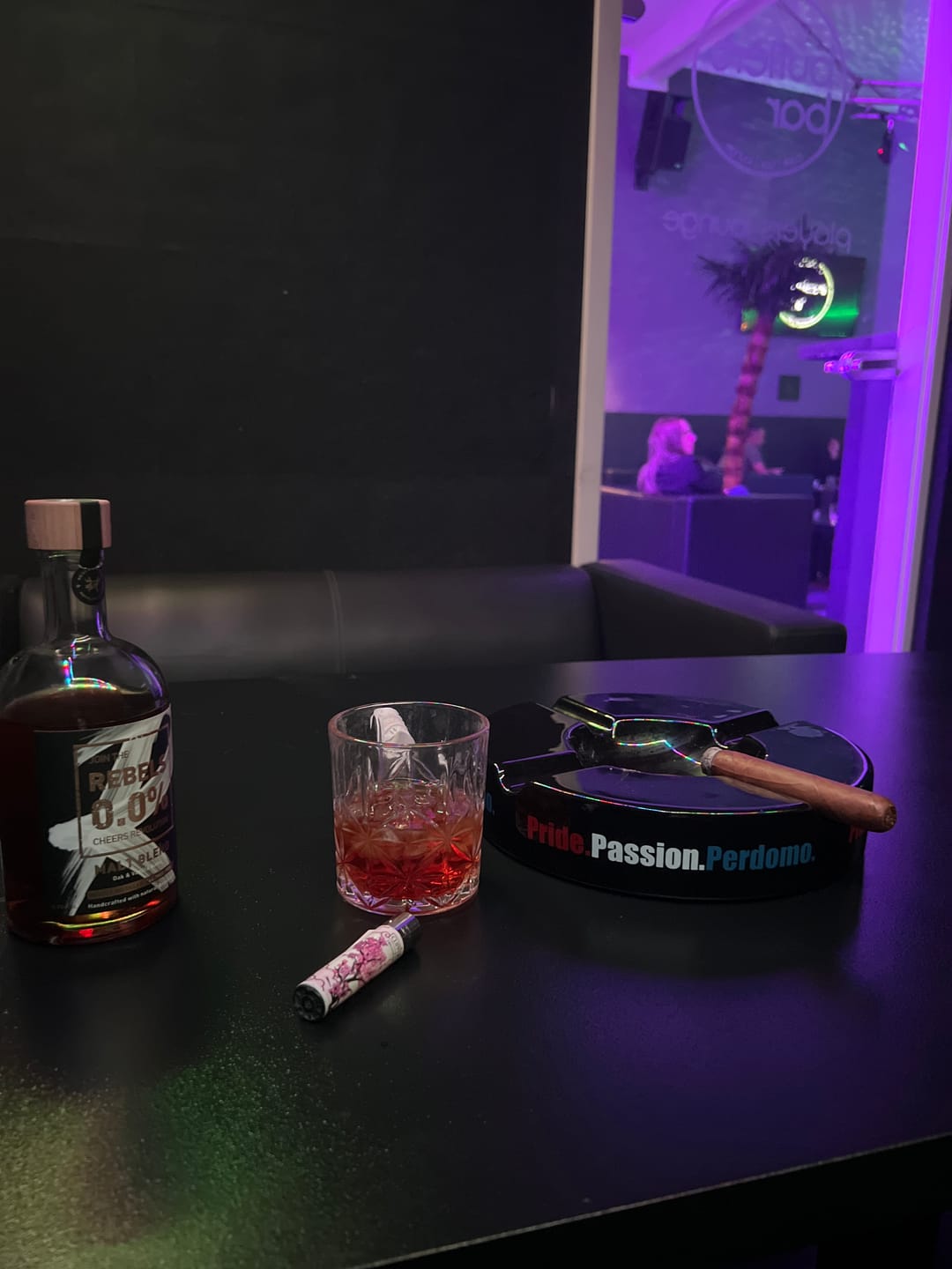 Customer photo review of REBELS 0.0% MALT BLEND (alcohol-free dark spirit)