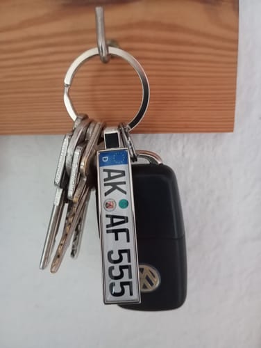 Customer photo review of Kennzeichen Schlüsselanhänger Mini Nummernschild Metall