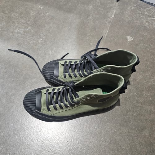 Customer photo review of Grounder High-Top Olive/Black