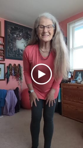 Customer video review of Elena 3/4 Sleeve V Neck • Final Sale - Citrus Breeze
