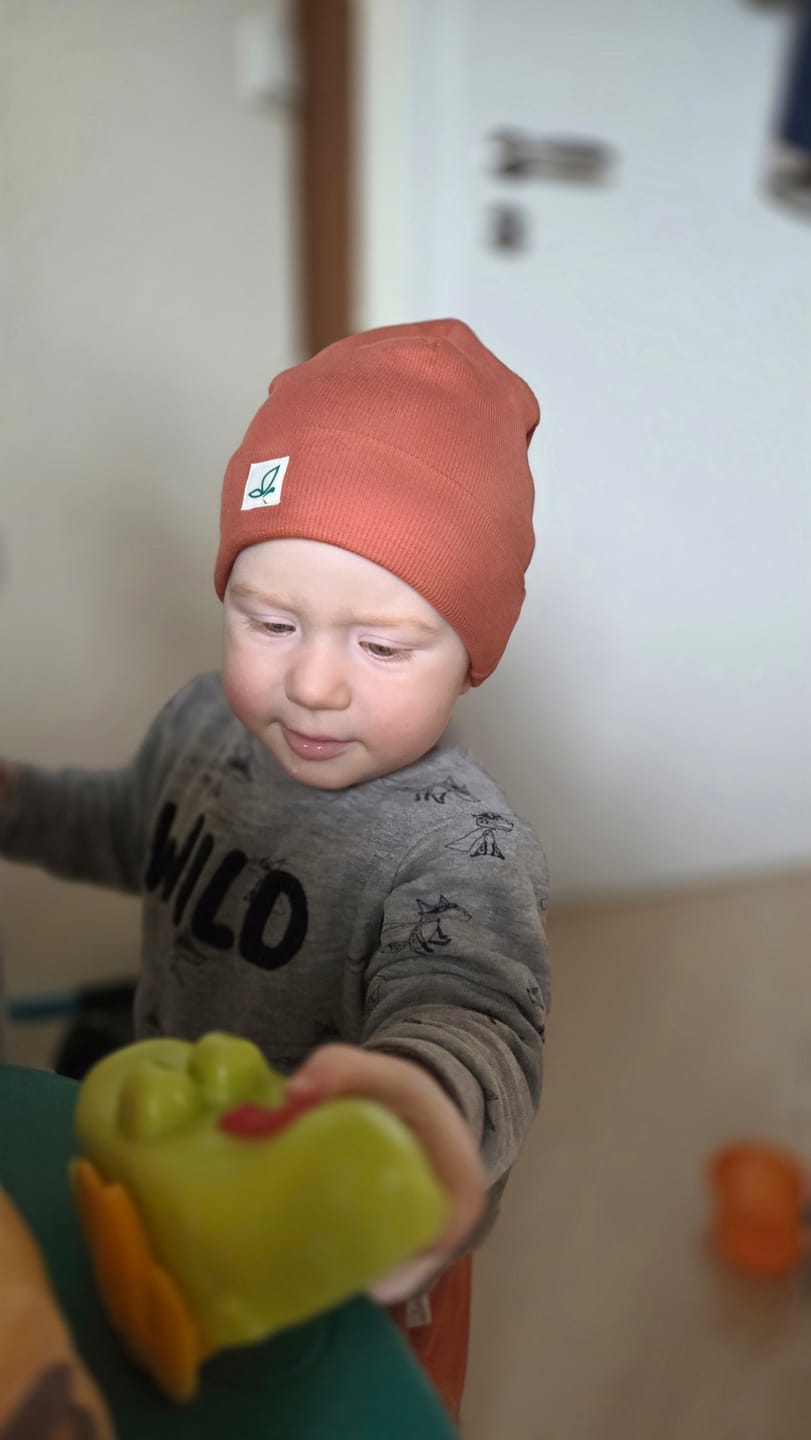 Customer photo review of Emmy Beanie - Rusty