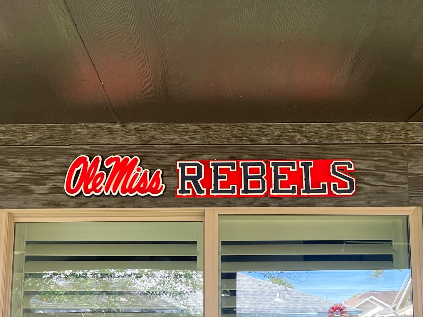 Customer photo review of Mississippi Ole Miss Script 3D Vintage Metal Wall Art