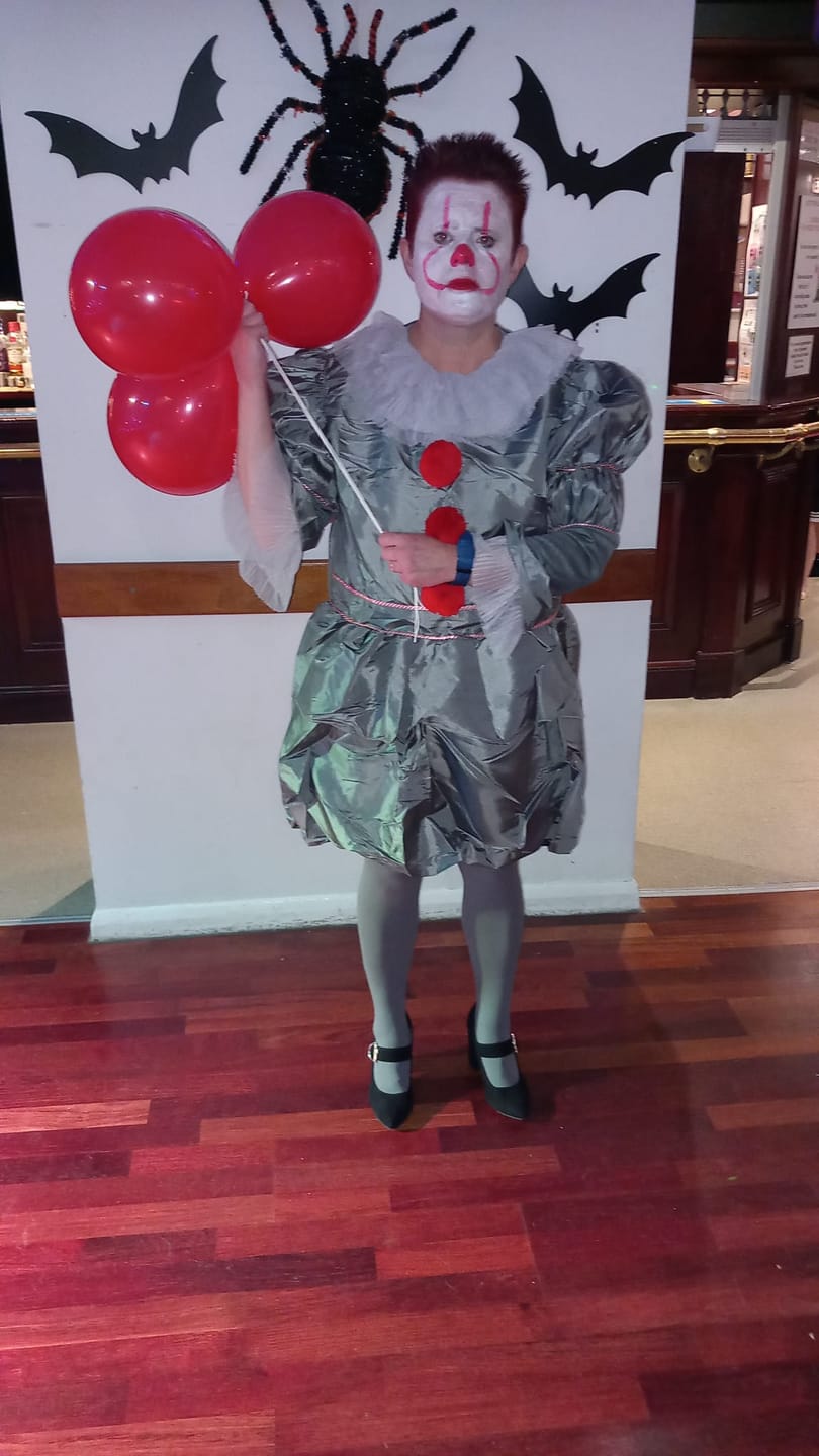 Customer photo review of IT Chapter 2, Womens Pennywise Costume