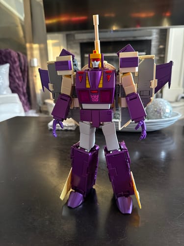 Customer photo review of FansToys FT-21 FT21 Berserk ( Blitzwing MP Size) Fans Toys 23cm / 9"