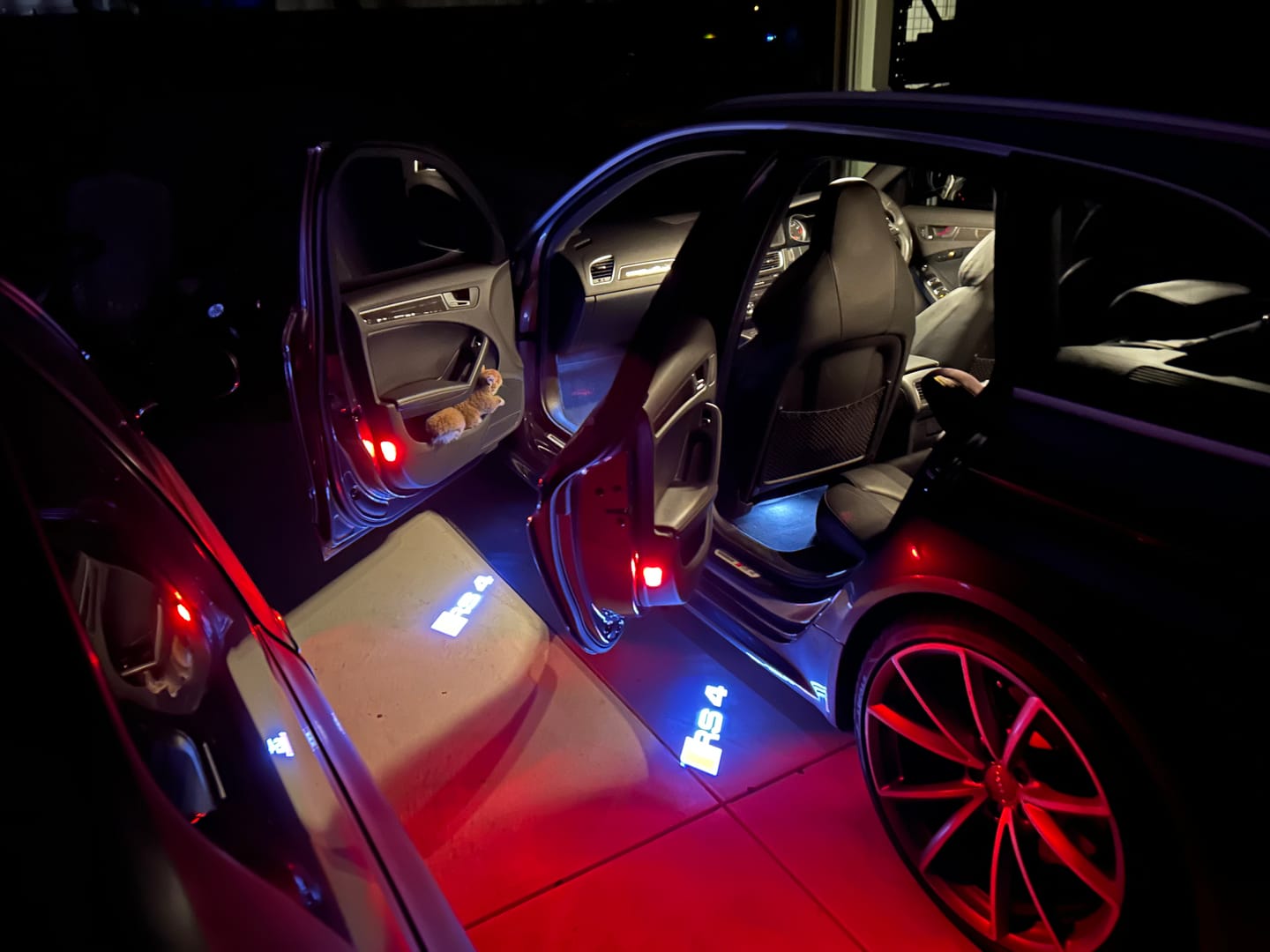 Customer photo review of Audi LED Car Door Puddle Welcome Logo Shadow Lights