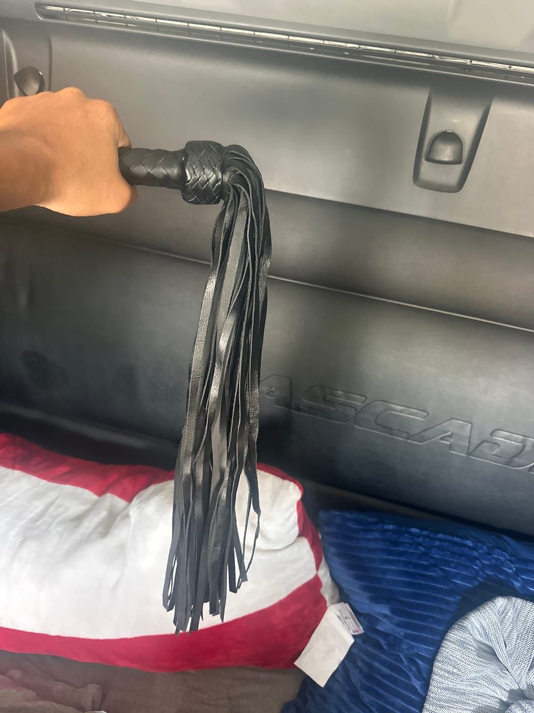 Customer photo review of Frog-Tie Restraint Set Bondage BDSM Cosplay Torment Thigh Wrist Ankle Cuffs Toy