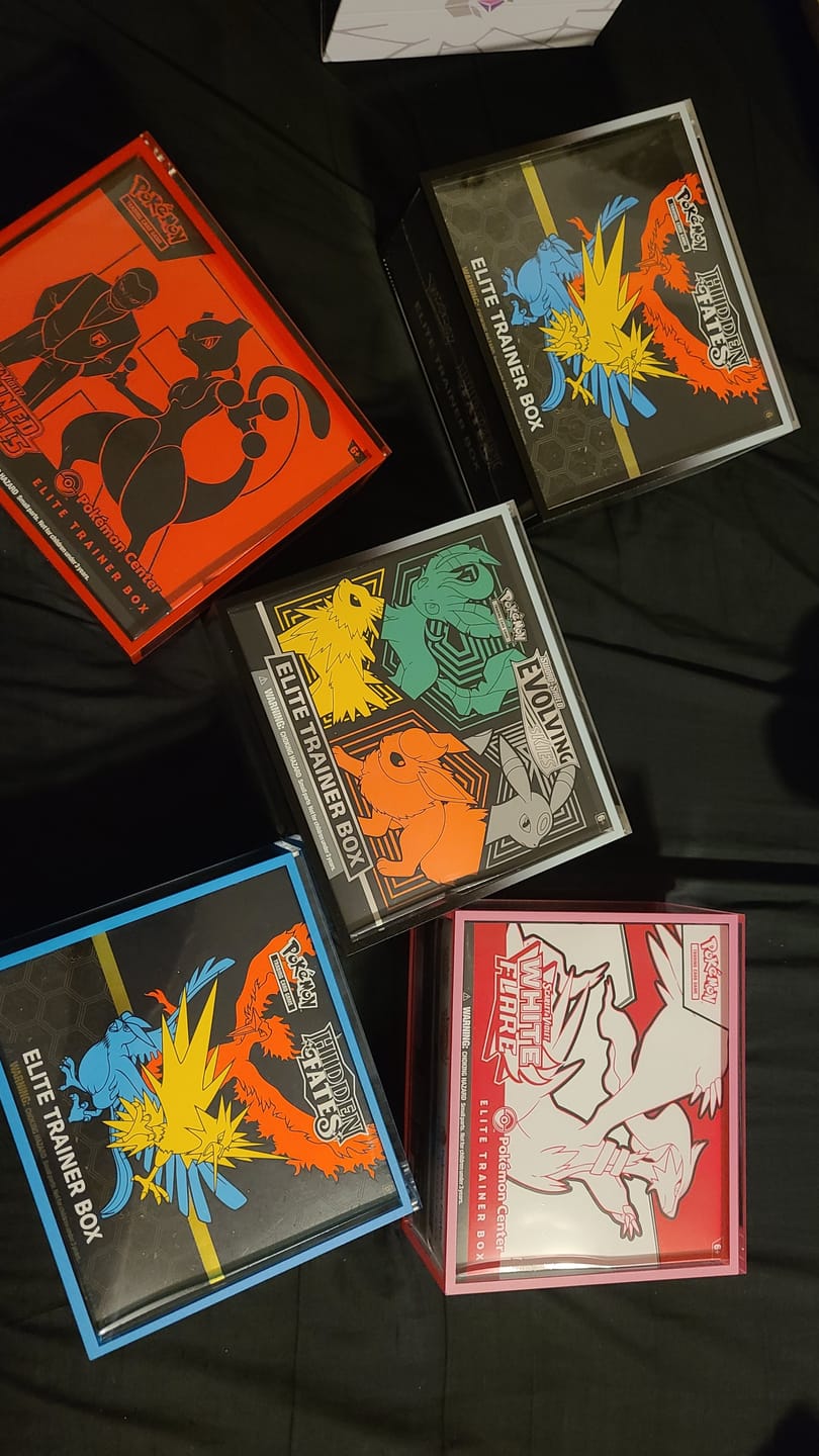 Customer photo review of Premium Colored Acrylic Pokemon Elite Trainer Box Case