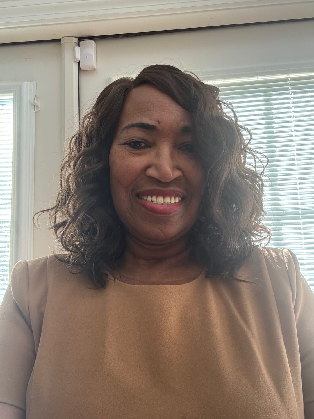 Customer photo review of Model Model Bestie Glueless Lace Part Wig - EMILY
