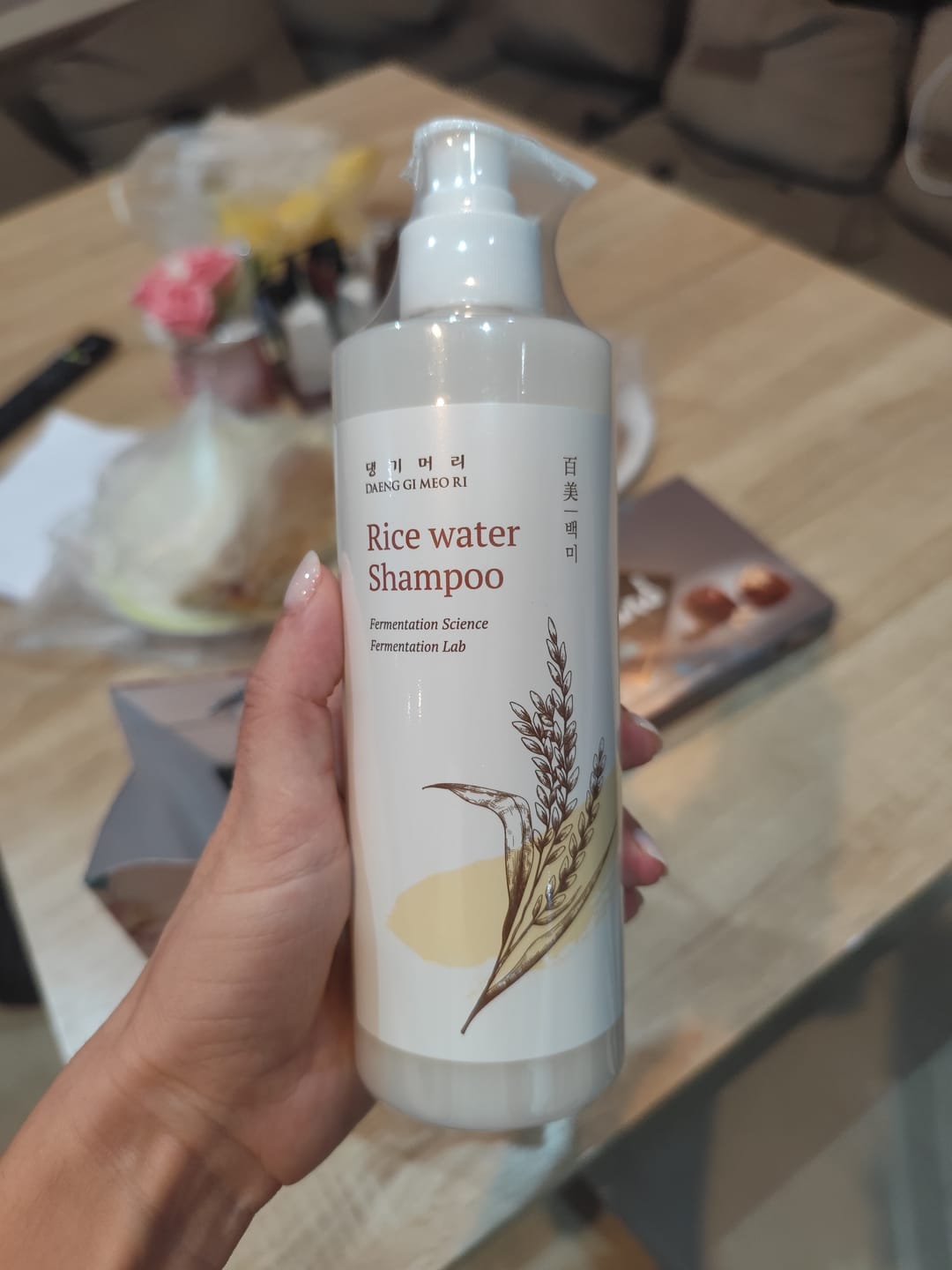 Customer photo review of Изглаждащ балсам за увредена и хвърчаща коса DOORI Перлен блясък Rice Water Treatment