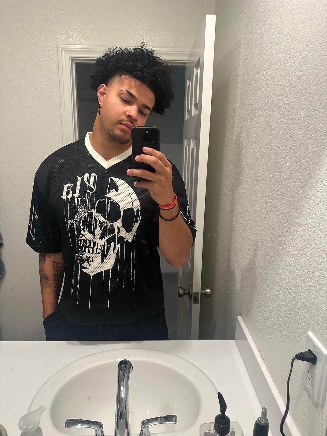 Customer photo review of 4015 - Drippy Skull Jersey