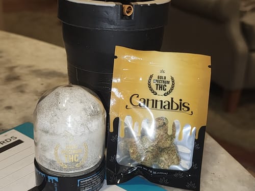 Customer photo review of Gold Spectrum THCA Flower - Snowball of the Month