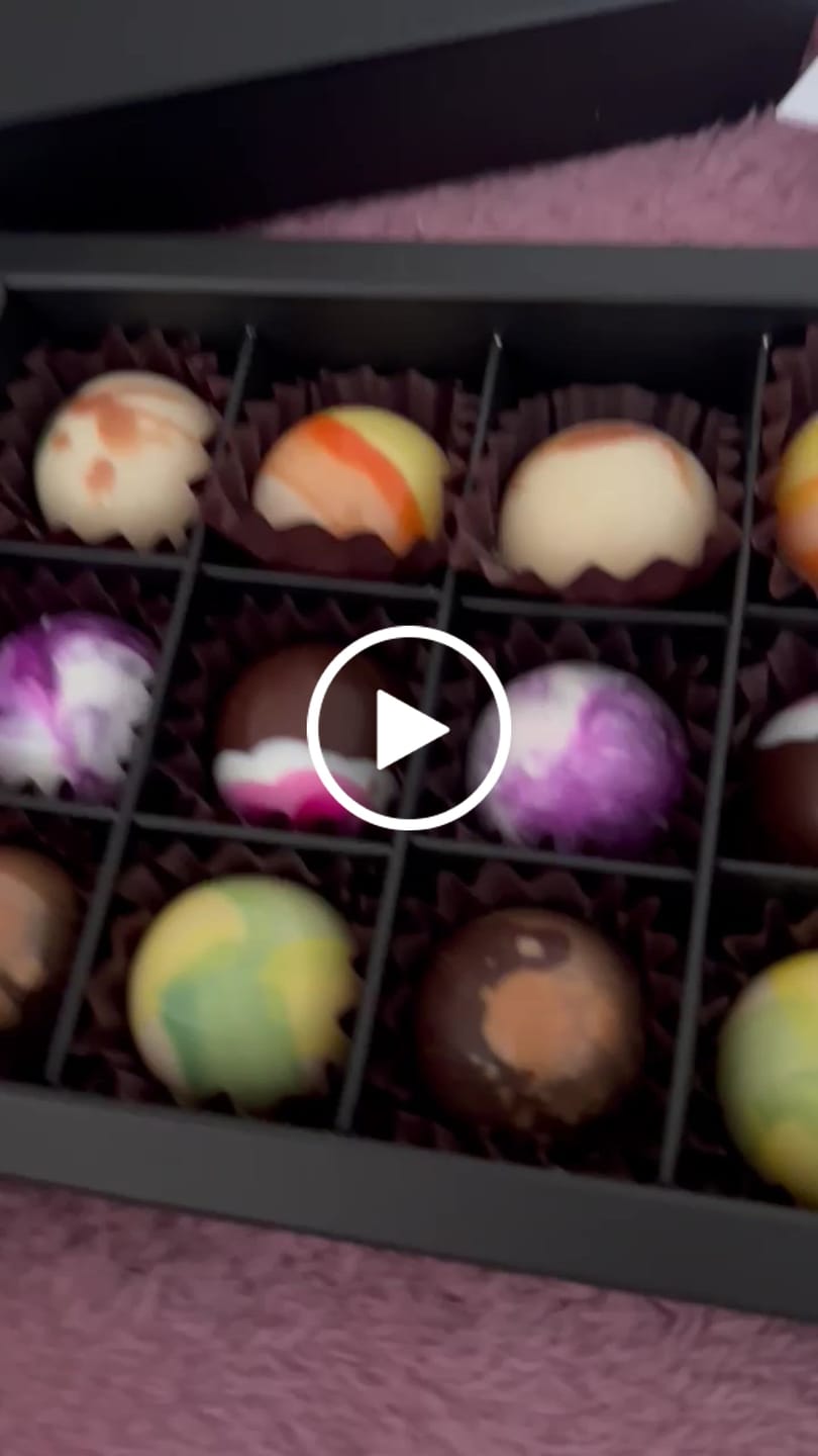 Customer video review of Bombones Veganos Mystica 18 unidades