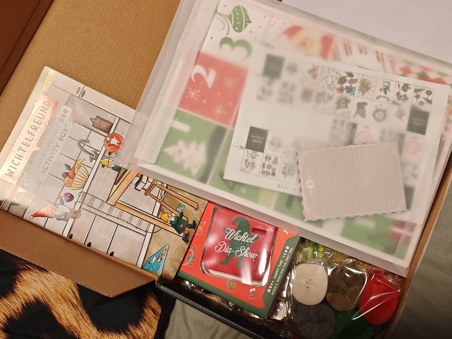 Customer photo review of Activity Box - 24 kreative Wichtelstreiche inkl. Anleitung