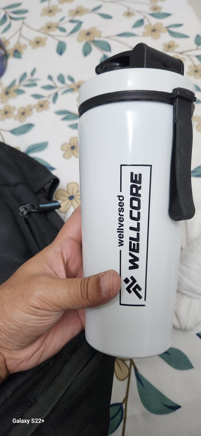 Customer photo review of Wellcore - Micronised Creatine Monohydrate (83 Servings, Unflavoured) + Premium Steel Shaker