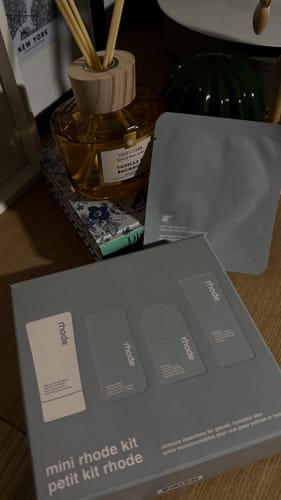 Customer photo review of Mini Rhode Kit Glazed Skincare Essentials - disponivel em Portugal