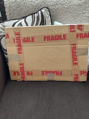 Customer photo review of Large Rusty Metal Bee Plaque Wall Art