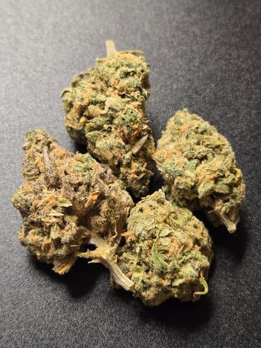 Customer photo review of Maui Wowie THCA Flower