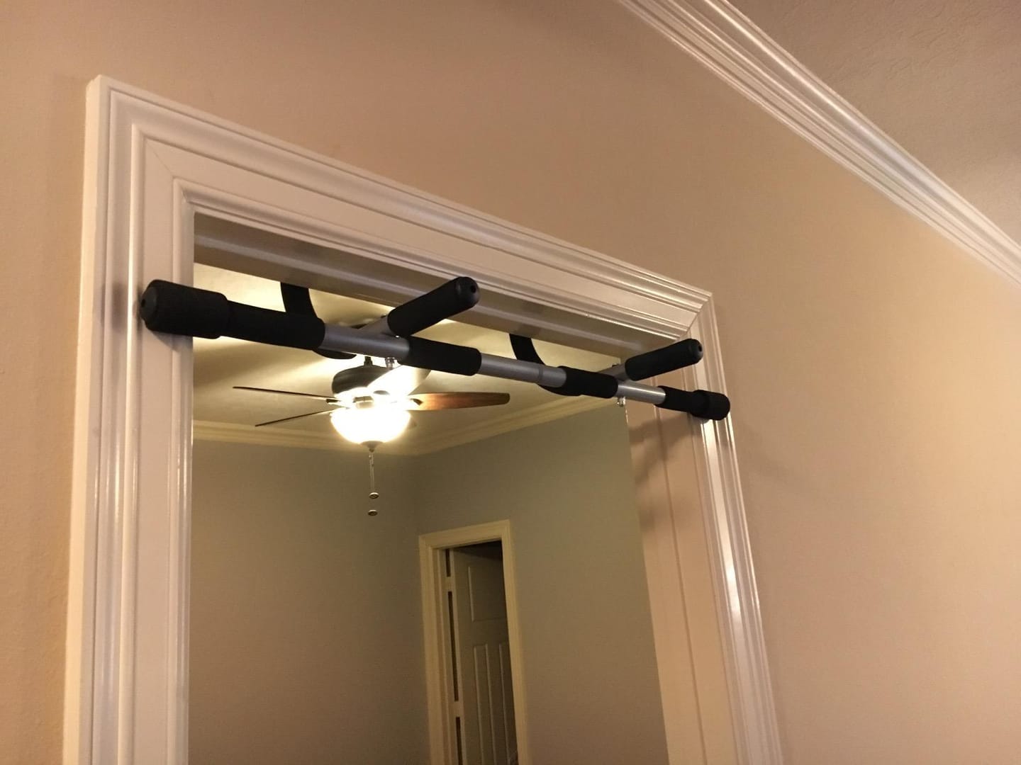Customer photo review of Doorway Pull-Up Bar