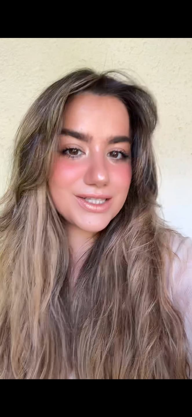 Customer photo review of Radiant Rose Gold Lip Gloss
