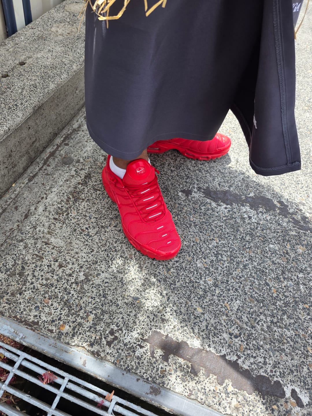 Customer photo review of Nike Air Max Plus TN 'Lava Red' Men's