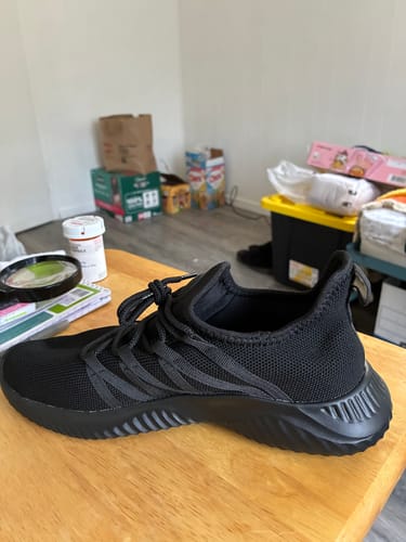Customer photo review of FEETHIT Womens Classic Walking Sneaker