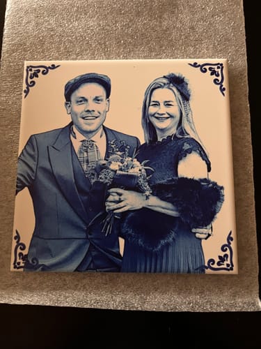 Customer photo review of Gepersonaliseerd Delfts Blauw Tegeltje – Upload Eigen Foto