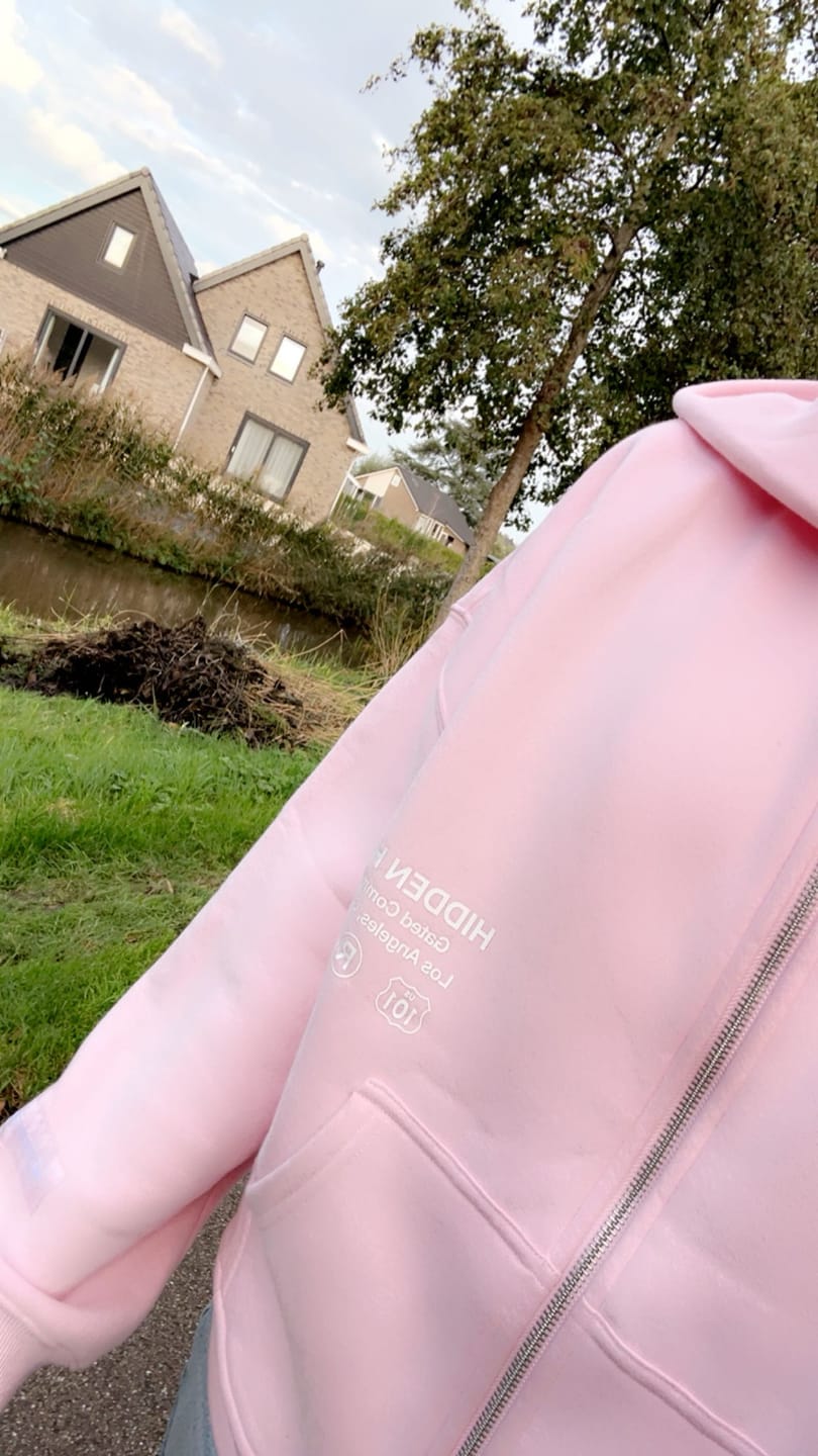 Customer photo review of LABEL ZIP HOODIE LIGHT PINK