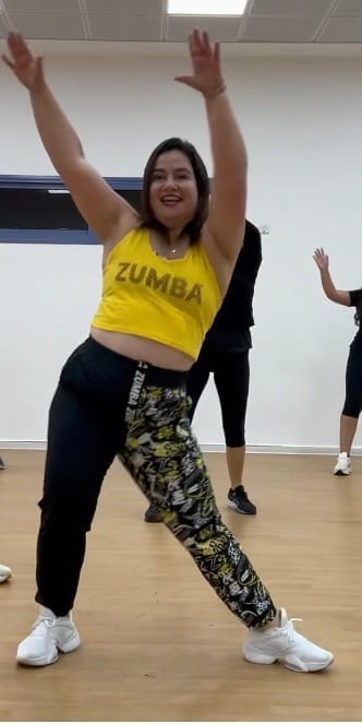 Customer photo review of Sizzlin' High Waisted Zip Front Track Pants