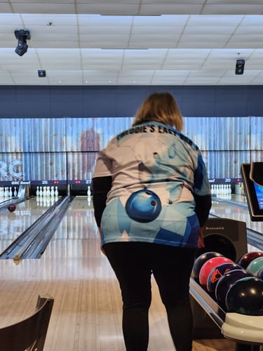 Customer photo review of Maxcorners Daimond Link Bowling Jersey Multicolor Option Customized Name, Team Name 3D Polo Shirt