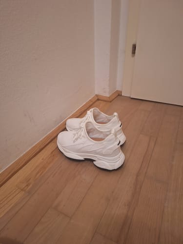 Customer photo review of ELEVATESHOES LIMITLESS