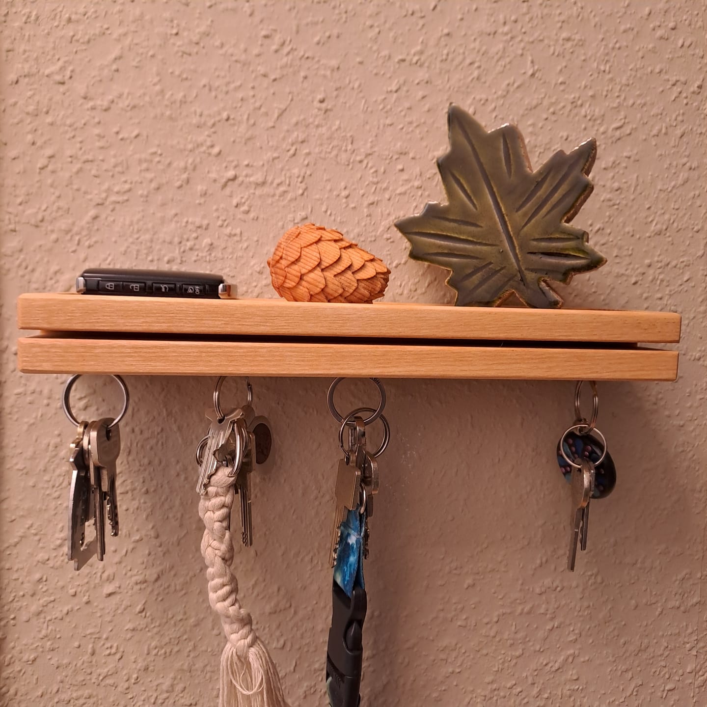 Customer photo review of Schlüsselbrett TALEA aus Holz