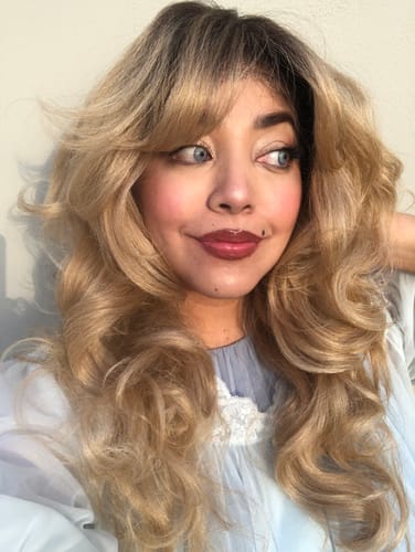 Customer photo review of Outre Perfect Hairline Glueless HD 13X6 Lace Front Wig - JULIANNE 24