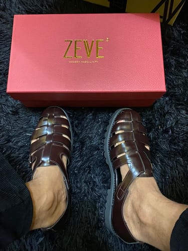 Customer photo review of Veneto Sandal - Dark Brown Polished Leather (Eva Combat)
